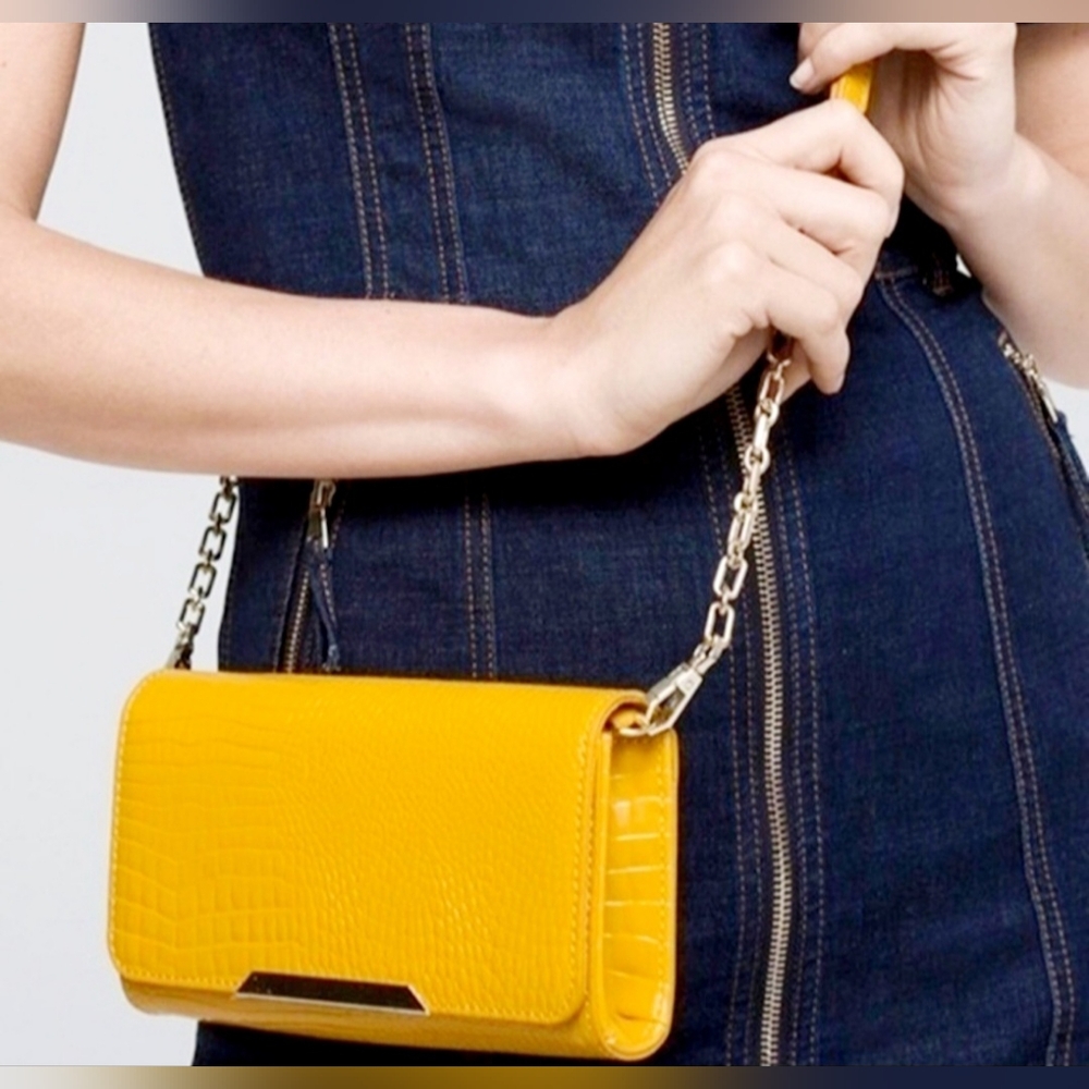 White House Black Market Yellow/Mustard Croc-Embossed Chain Strap Bag 7.5"×4.5"